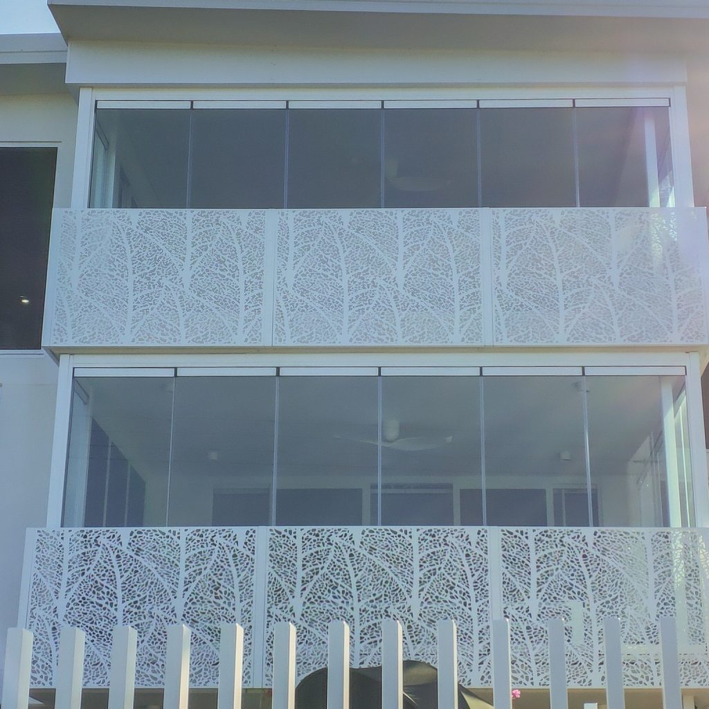 Two apartments with balcony's enclosed with glass screens