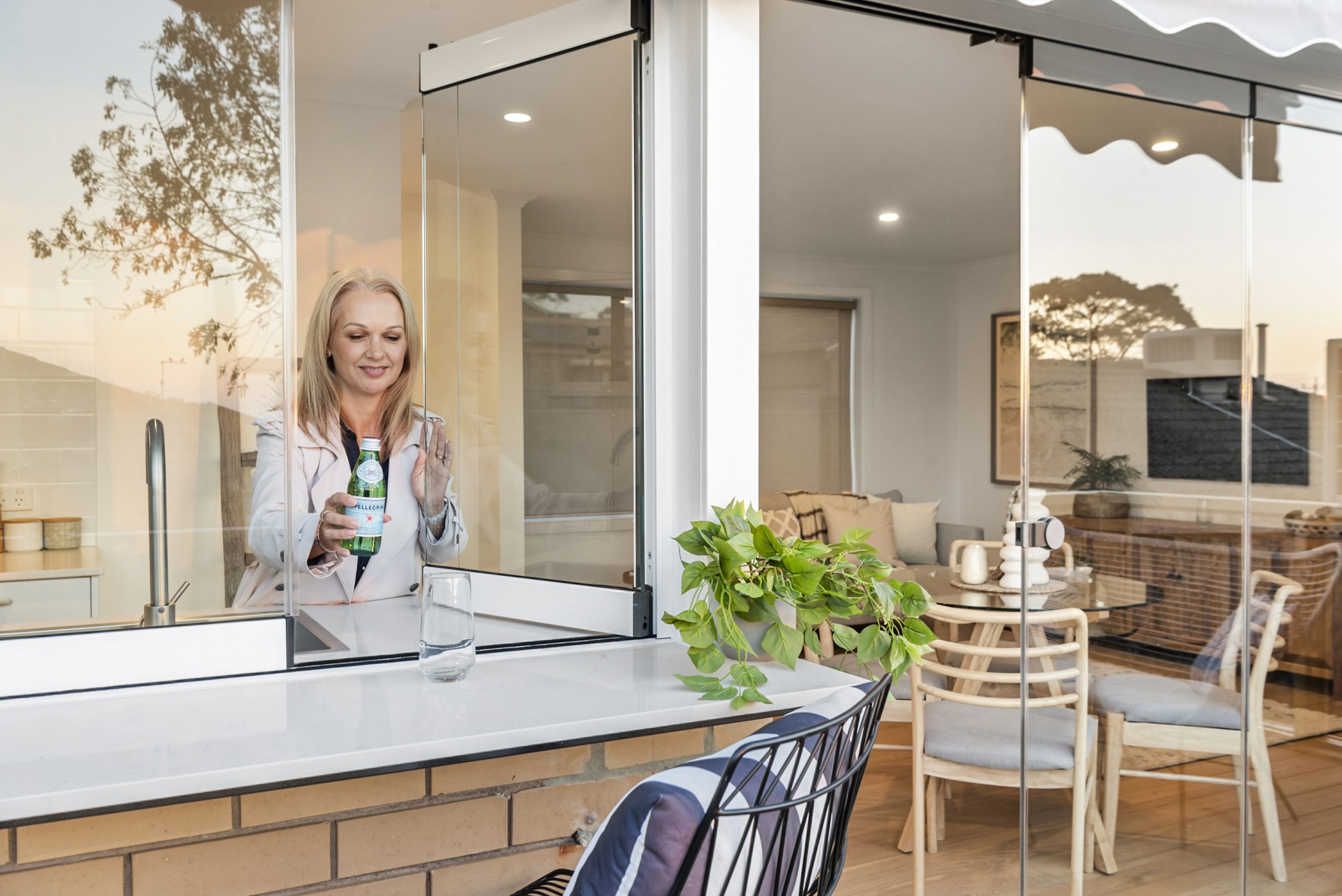 Servery window with single panel opening